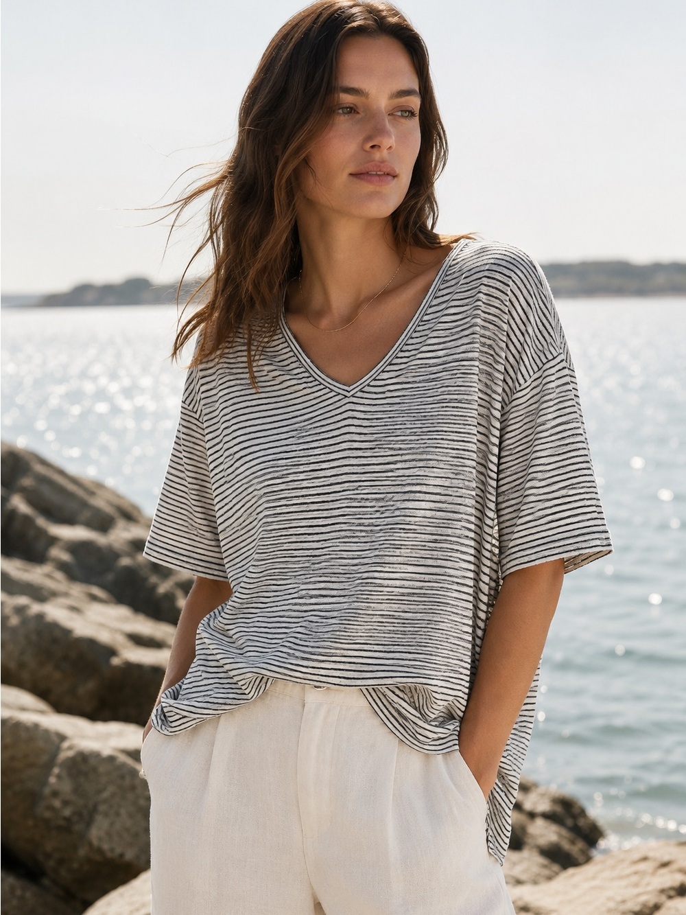 VINCE Black and Cream Striped Coastal Linen Lightweight Slub Short Sleeve Tee, M